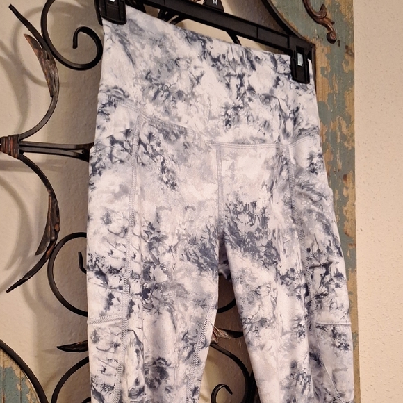 SO Gray and White Artistic Leggings with Elastic Waistband. Size XS - Picture 5 of 9